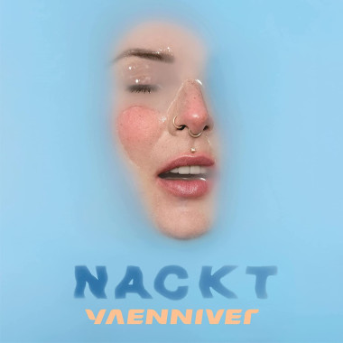 Yaenniver • Nackt