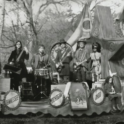 The Raconteurs • Consolers Of The Lonely