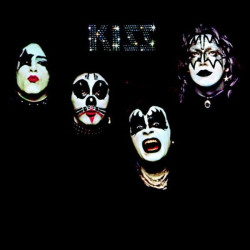 Kiss • Kiss