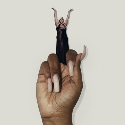 Lizzo • Bitch