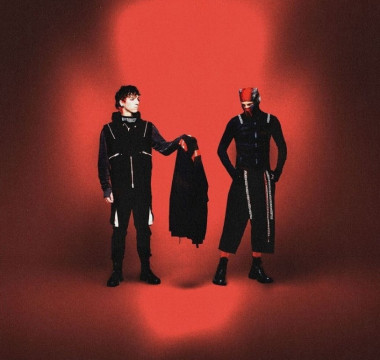 Twenty One Pilots • Breach