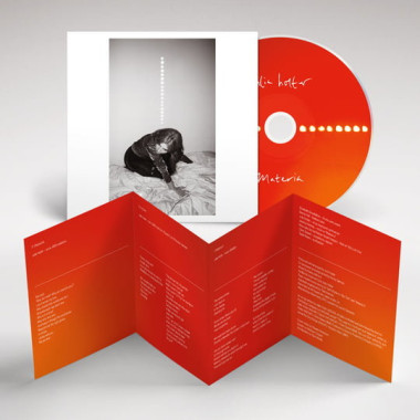 Holter, Julia • Materia