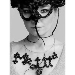 Bjork • Medulla