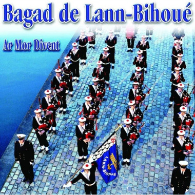 Bagad De Lann-Bihoué • Ar Mor Divenet